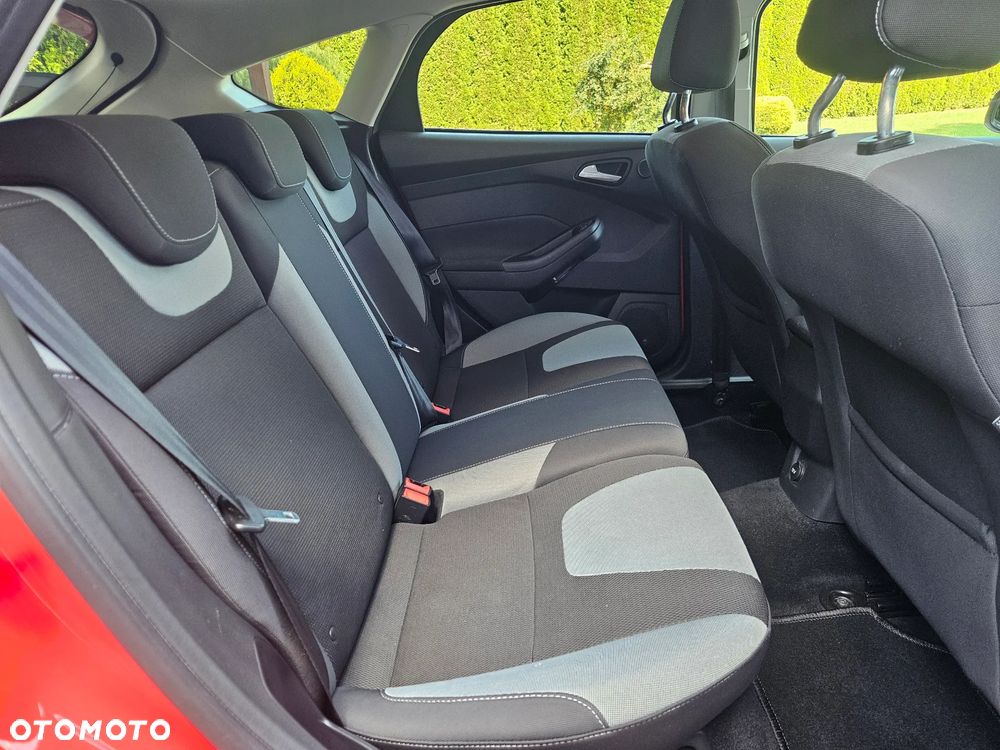 Ford Focus - 23