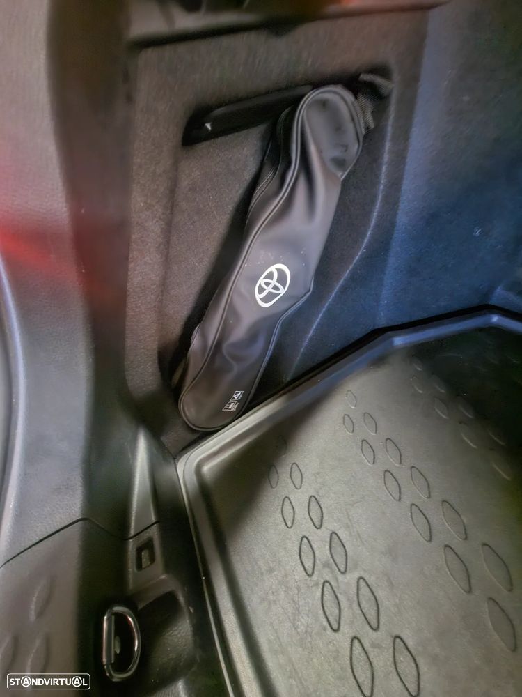 Toyota C-HR 1.8 Hybrid Comfort - 18