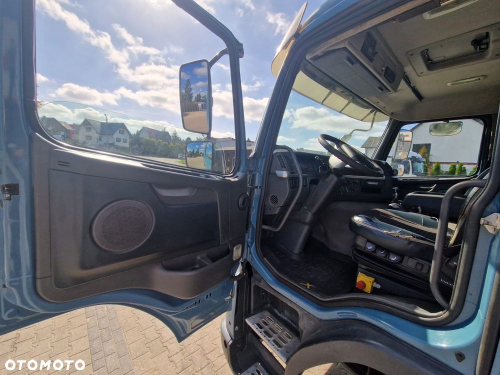 Volvo FM-4X2R - 11