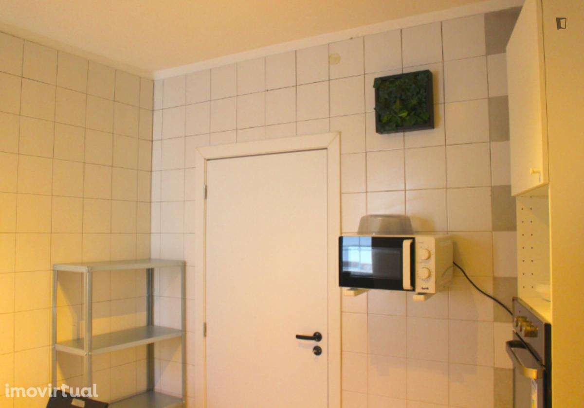 Quarto - localizado em Paranhos Porto - Grande imagem: 4/33