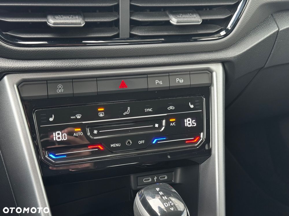 Volkswagen T-Roc 1.5 TSI Life DSG - 17