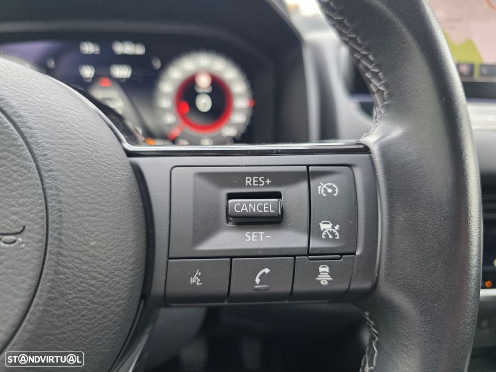 Nissan Qashqai 1.3 DIG-T N-Connecta - 12
