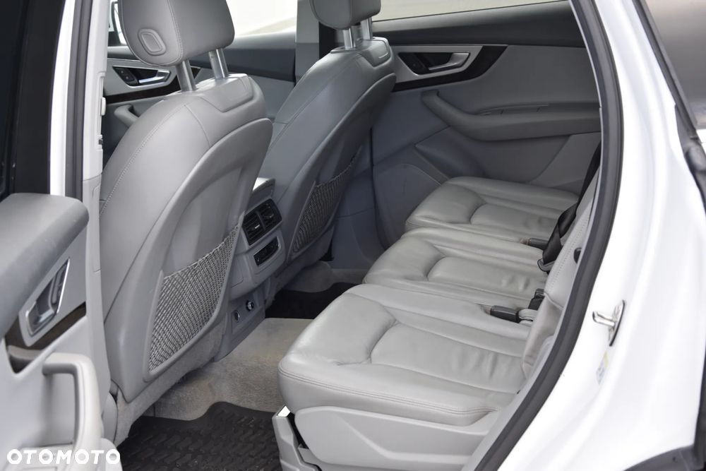 Audi Q7 3.0 TFSI Quattro Tiptronic - 18