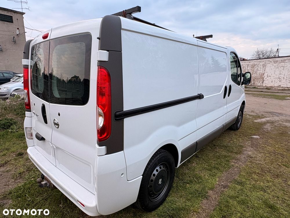 Nissan Primastar trafic Vivaro - 2