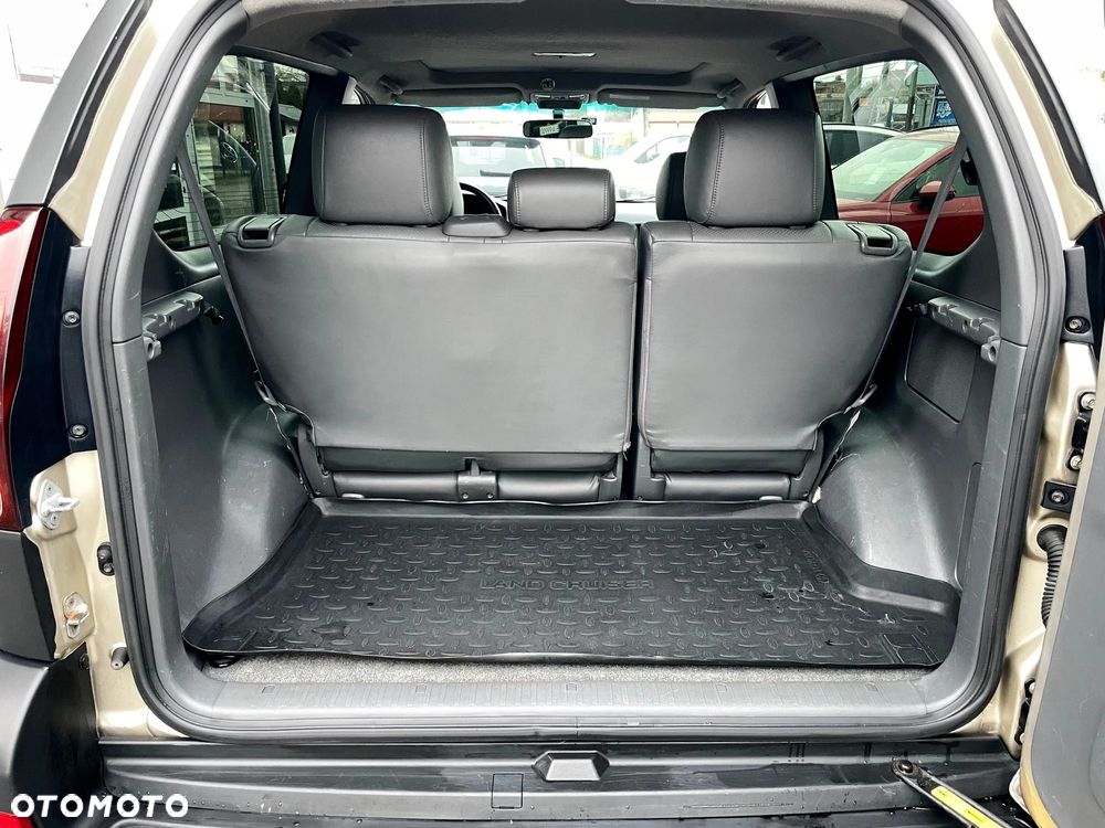 Toyota Land Cruiser 3.0 D Sol - 17