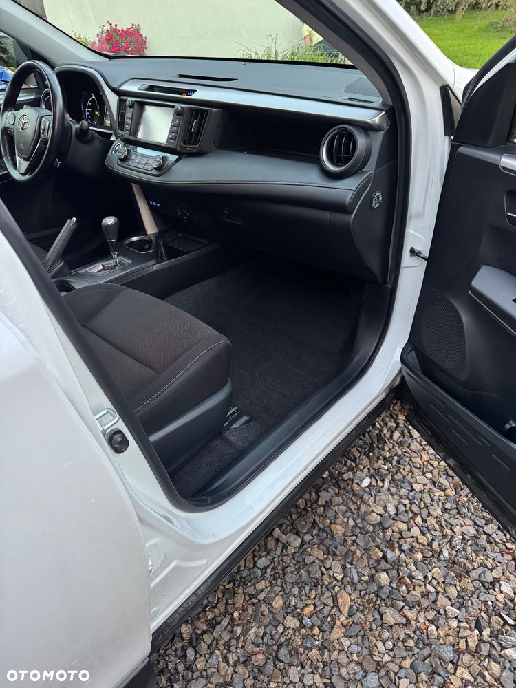 Toyota RAV4 - 9