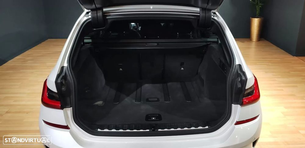 BMW 320 d Pack M Auto - 32