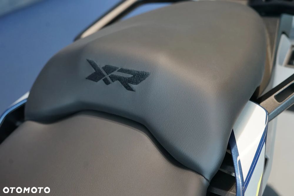 BMW S - 18