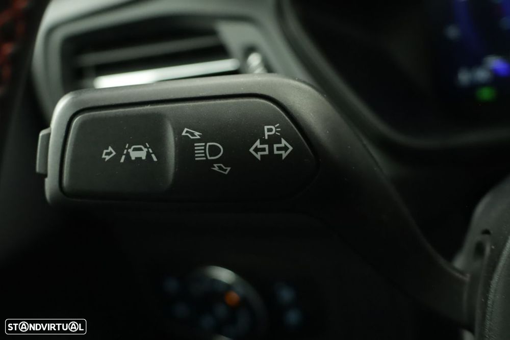 Ford Focus SW 1.0 EcoBoost MHEV ST-Line Aut. - 17