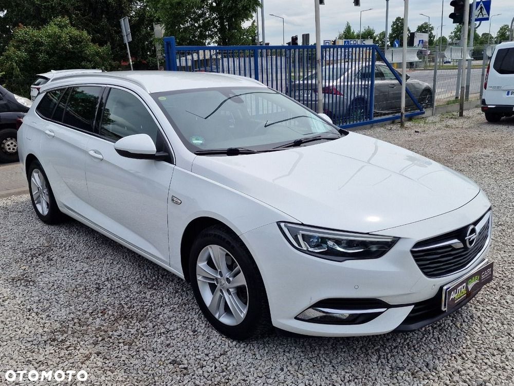 Opel Insignia - 32