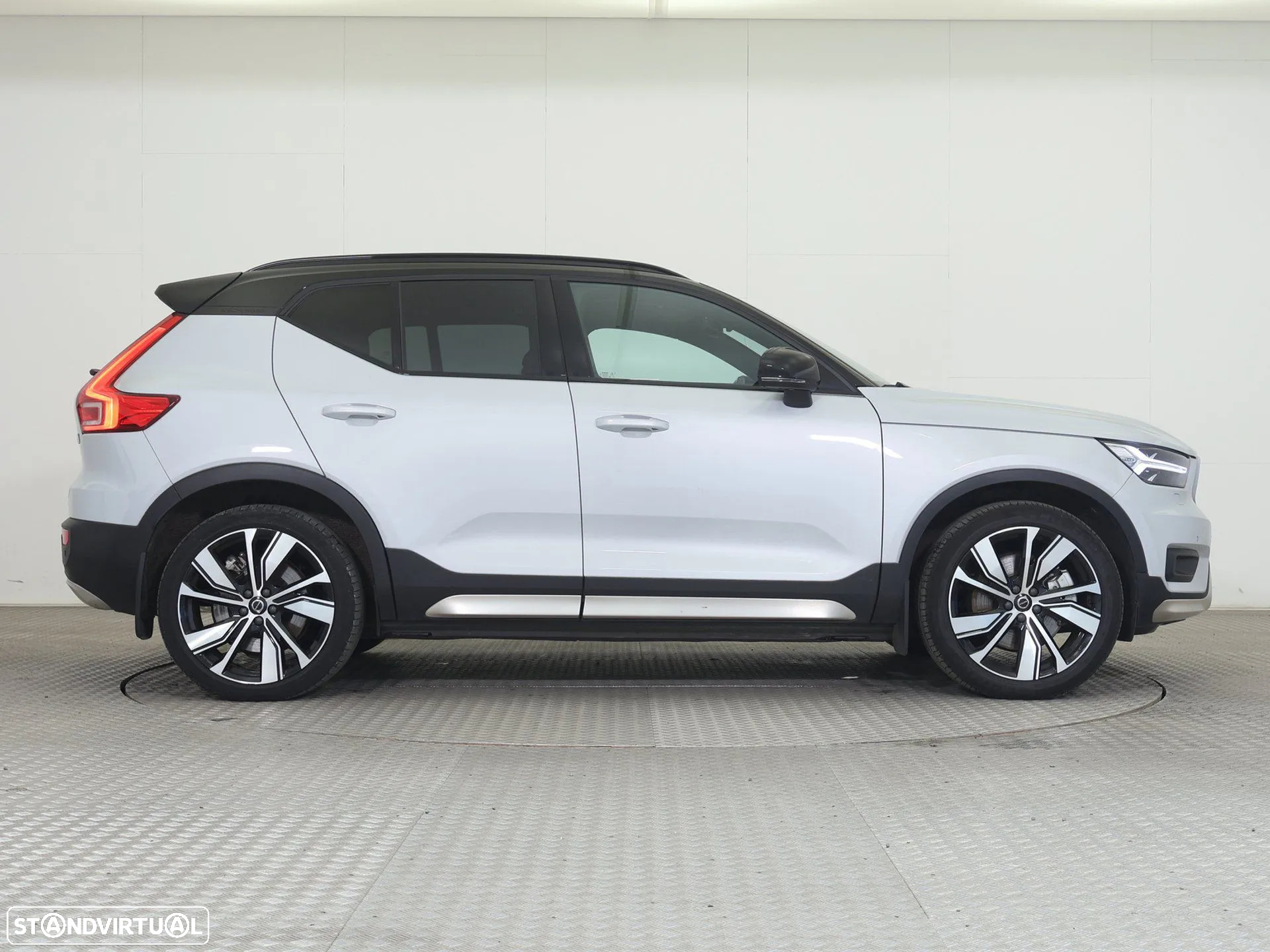 Volvo XC 40 P8 AWD Recharge RDesign - 4