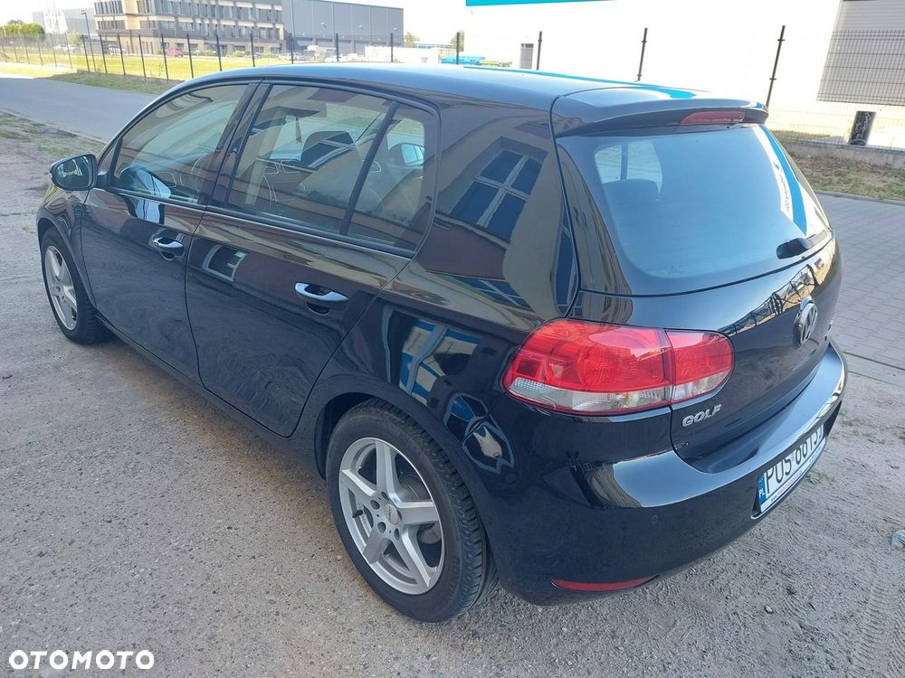 Volkswagen Golf - 10