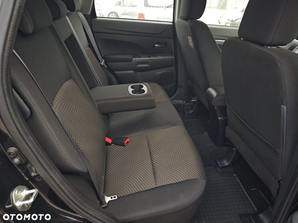 Mitsubishi ASX - 12
