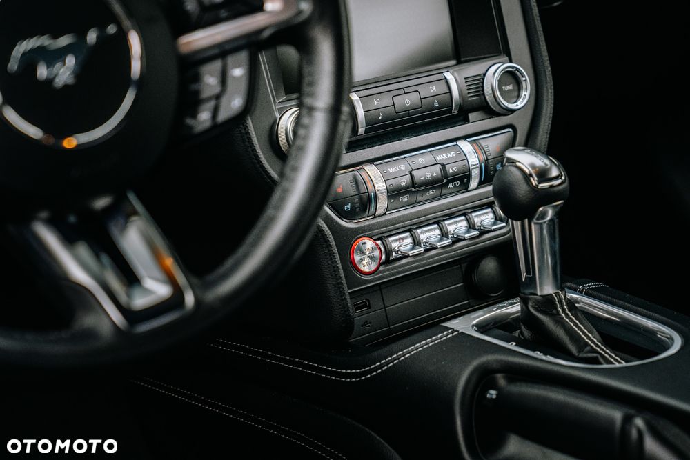 Ford Mustang - 9