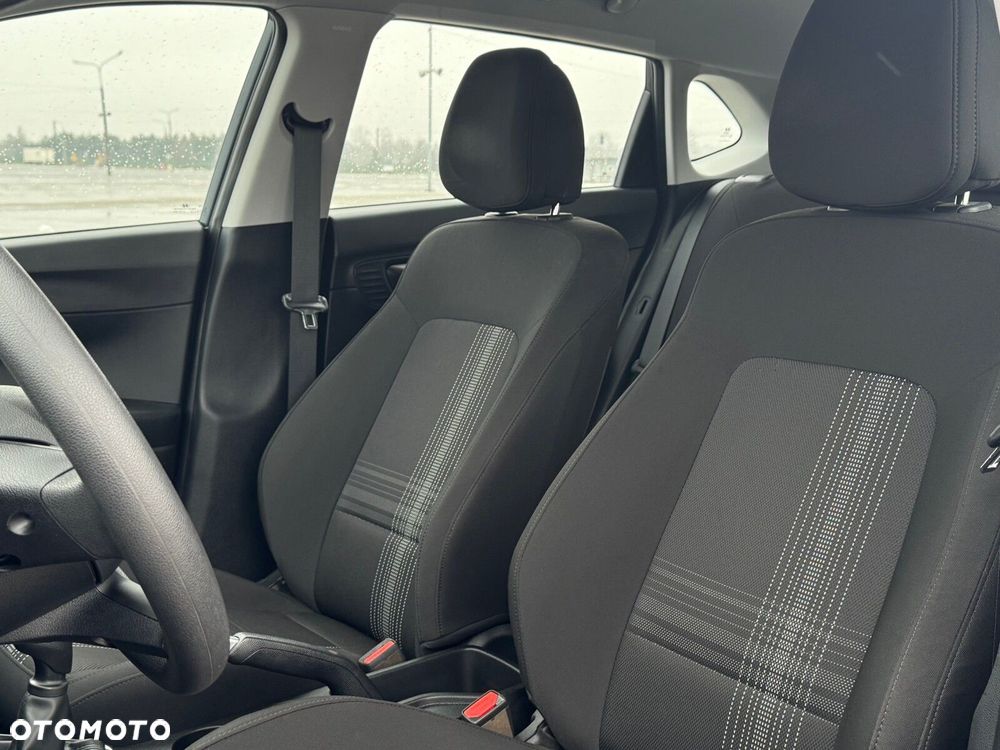 Hyundai i20 1.2 Pure - 19