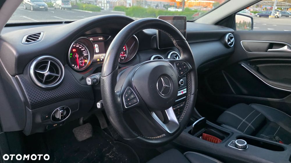 Mercedes-Benz Klasa A 200 7G-DCT - 7