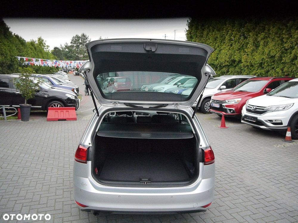 Volkswagen Golf 1.6 TDI BlueMotion Technology Comfortline - 13
