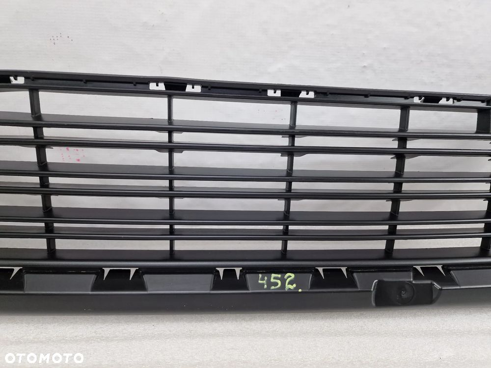 CITROEN JUMPY 3 III SPACE TOURER KRATKA ŚRODKOWA ZDERZAKA PRZEDNIEGO PRZÓD NA PDC , NR 9811718677 , NR AUKCJI KR452 - 6