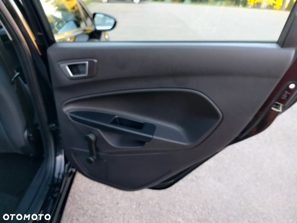 Ford Fiesta 1.25 Titanium EU5 - 16