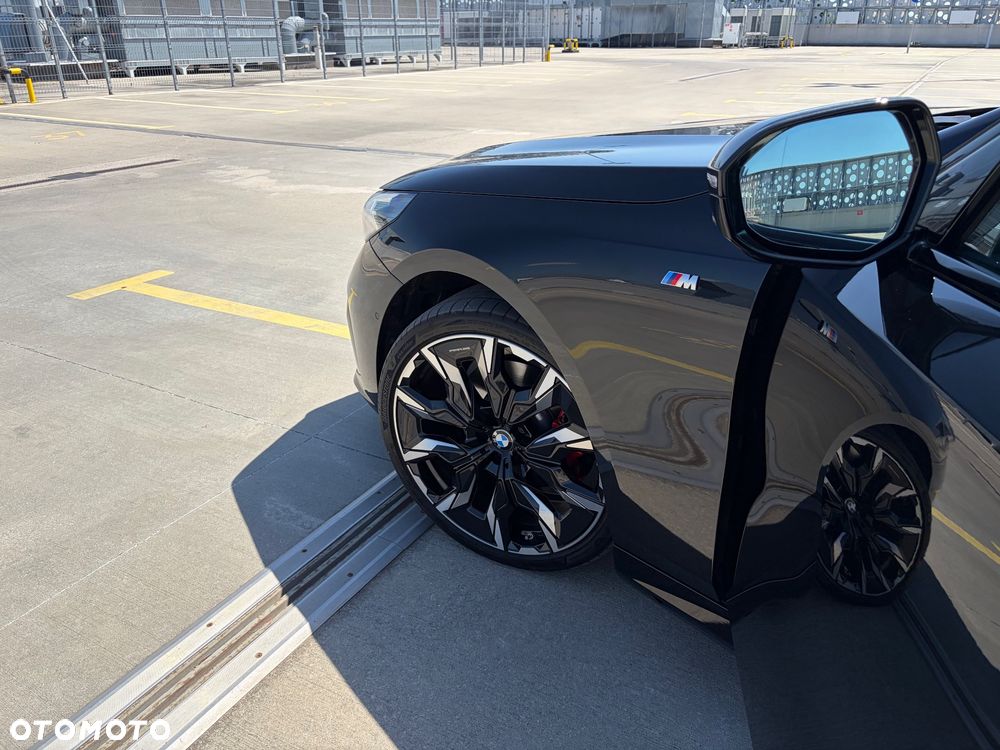 BMW Seria 5 520i mHEV M Sport - 9