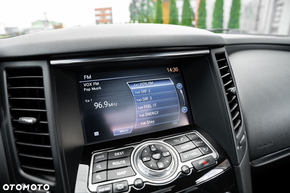 Infiniti QX70 3.0d S - 30