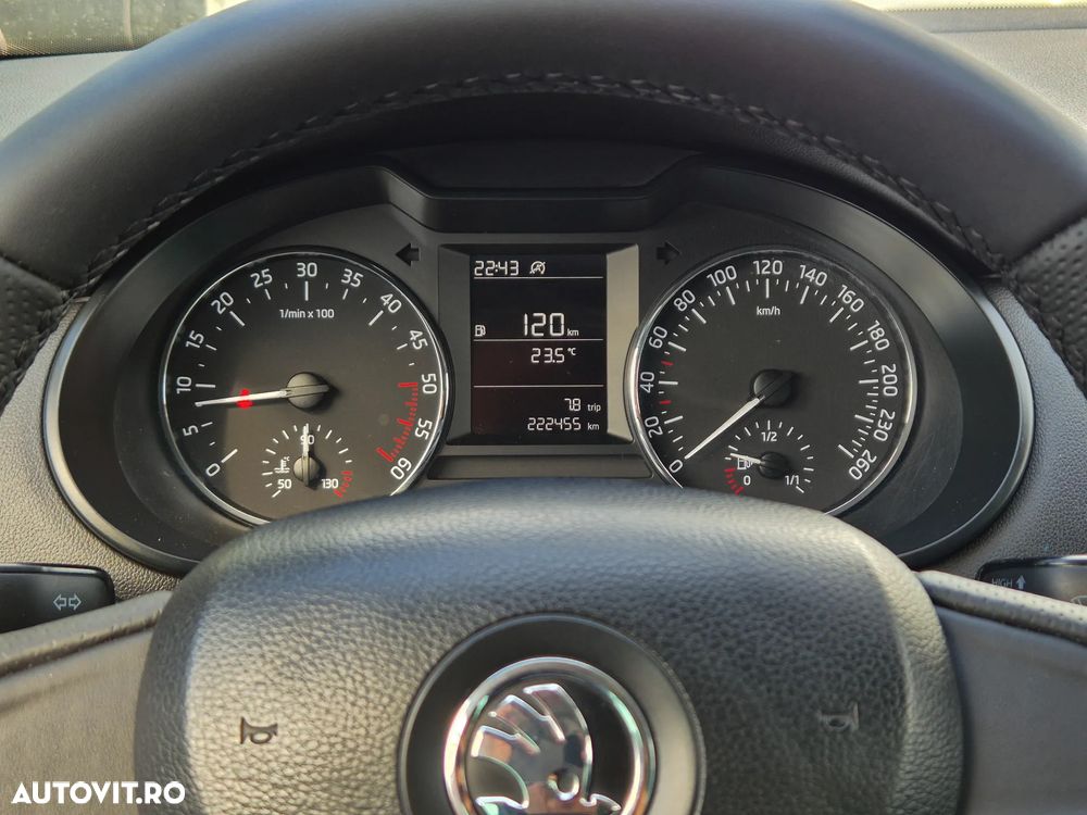 Skoda Octavia 1.6 TDI ELEGANCE - 16