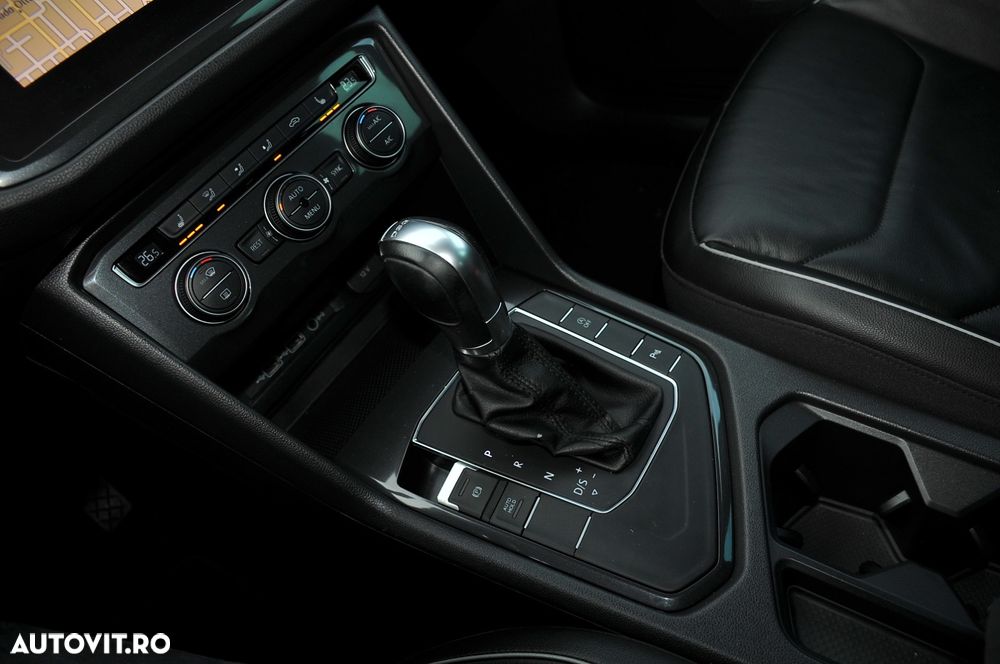 Volkswagen Tiguan - 12