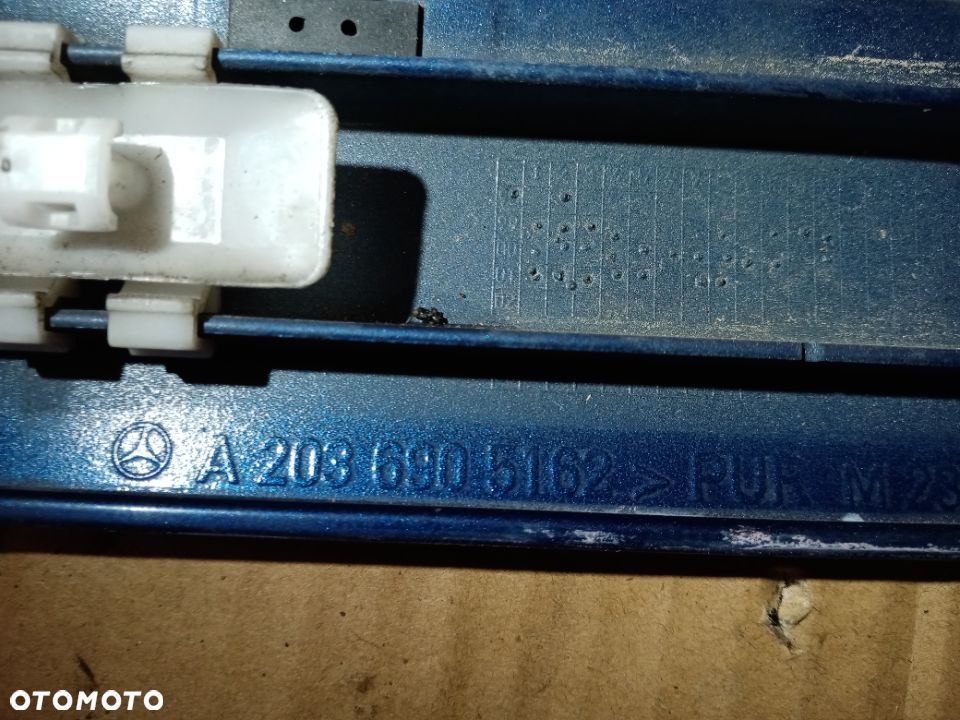 Listwa drzwi lewy tył Mercedes C-Klasa W203 A2036905162 - 5
