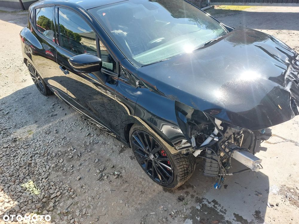 Renault Clio TCe 220 EDC R.S Trophy - 11