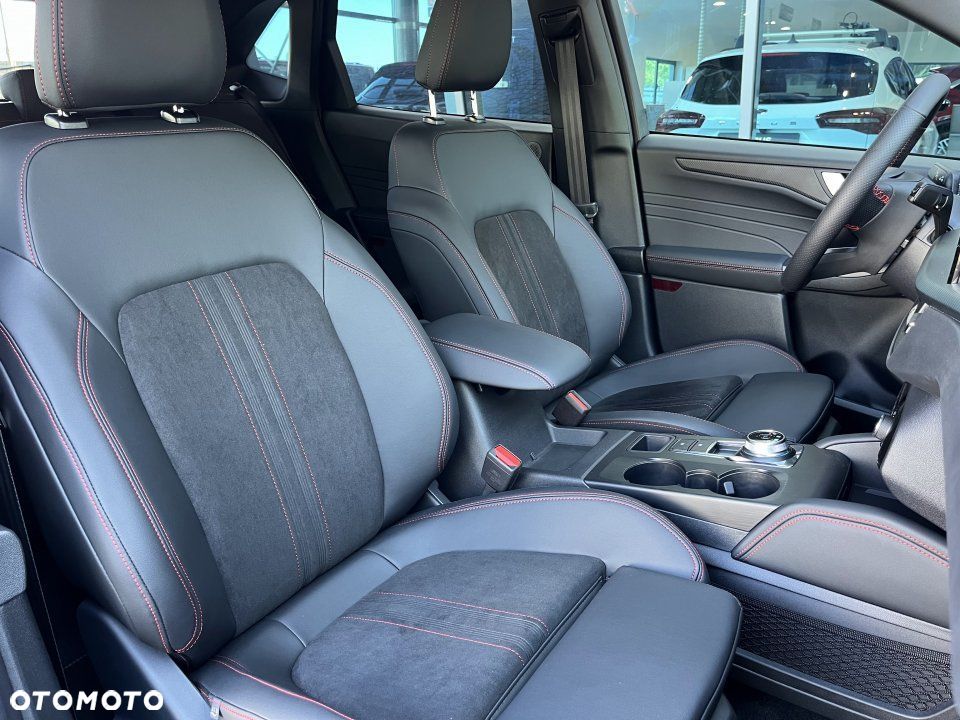 Ford Kuga - 27