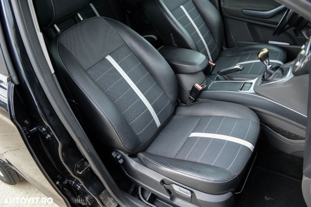 Ford Kuga 2.0 TDCi 4x4 Titanium - 15