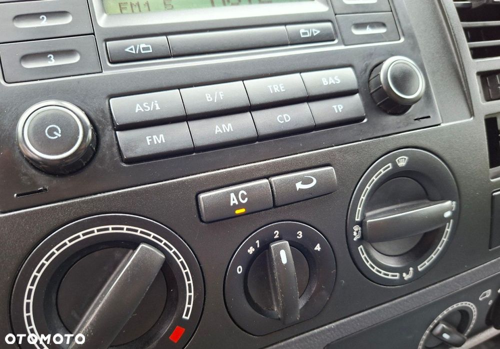 Volkswagen Transporter - 25