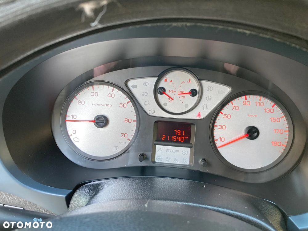 Peugeot Partner HDi FAP 110 Family - 8