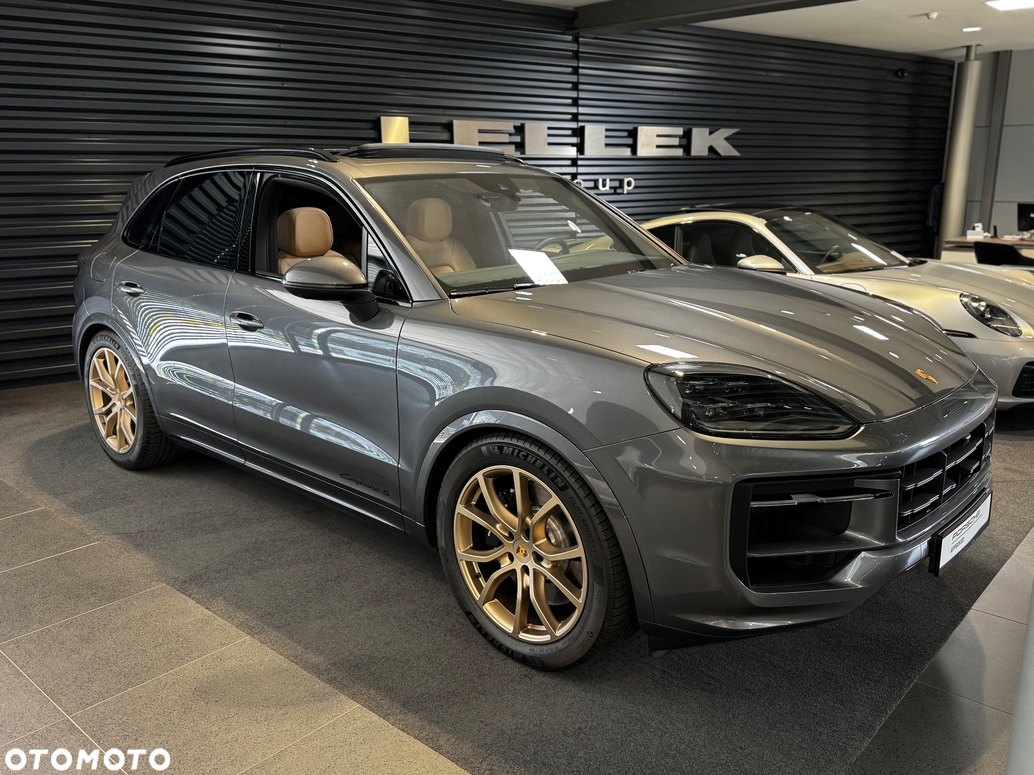 Porsche Cayenne S - 2