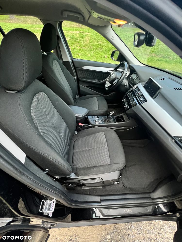 BMW X1 sDrive18i - 12