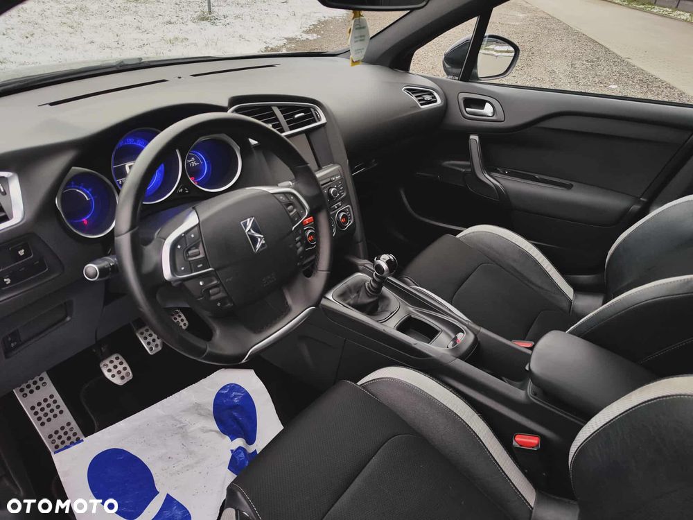 Citroën DS4 HDi 110 Chic - 19