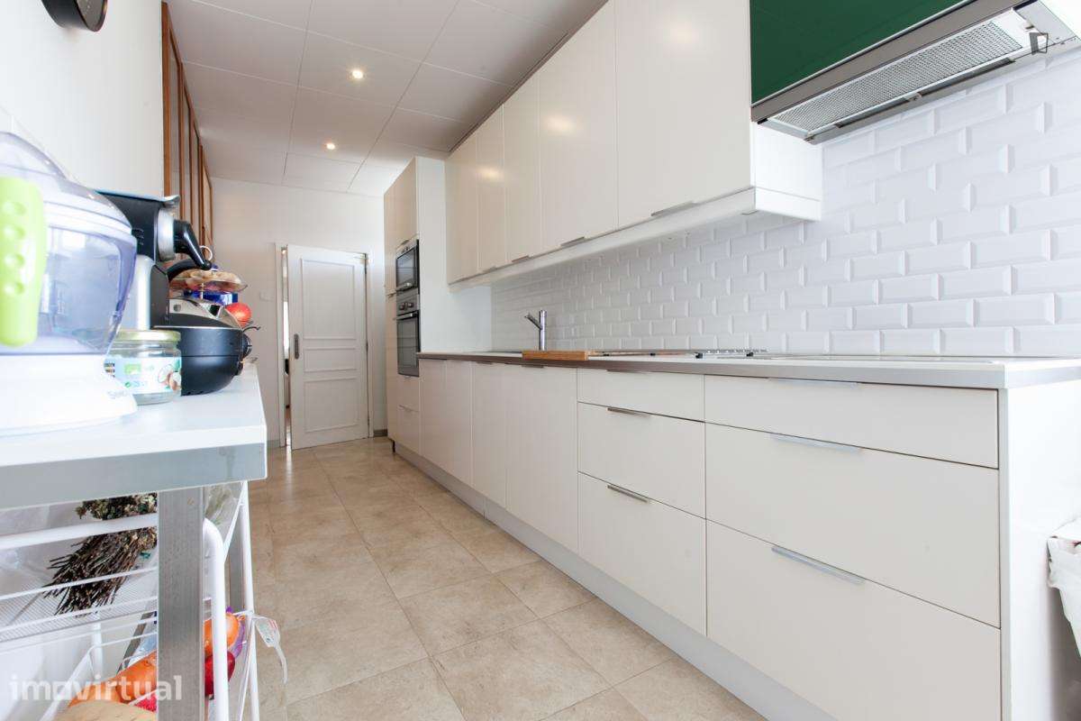 Quarto - localizado em Santo Ildefonso Porto - Grande imagem: 2/23