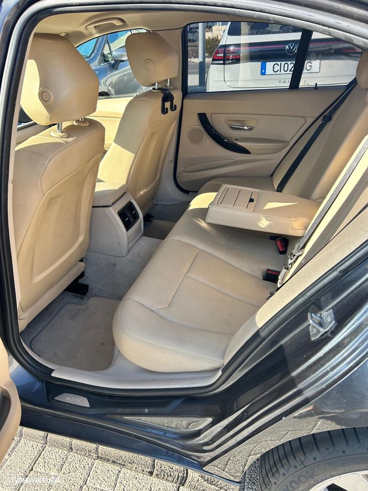 BMW 318 d Aut. Luxury Line - 3