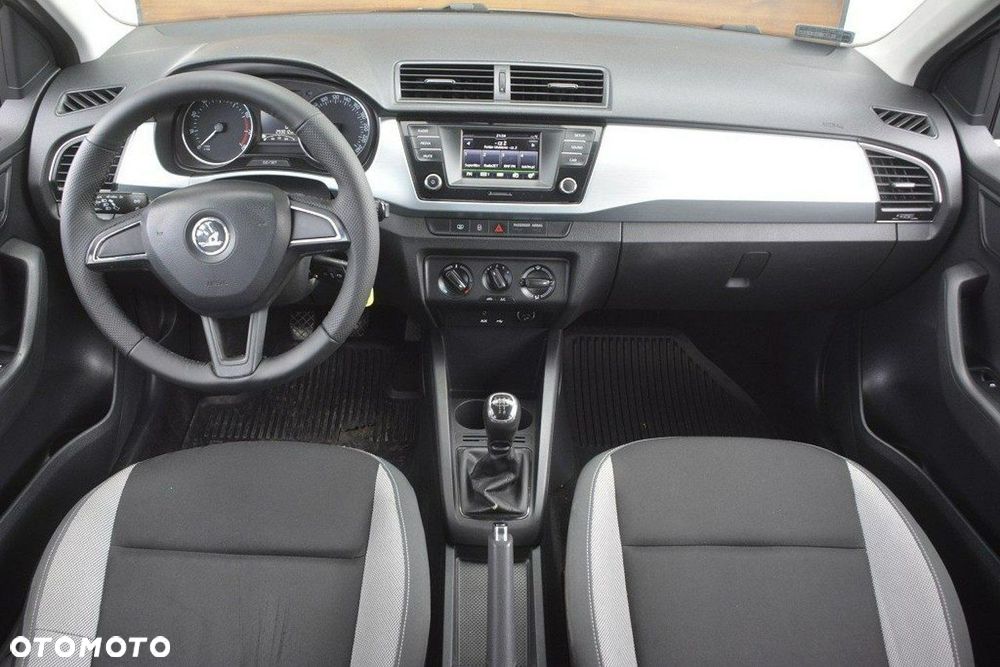 Skoda Fabia - 12