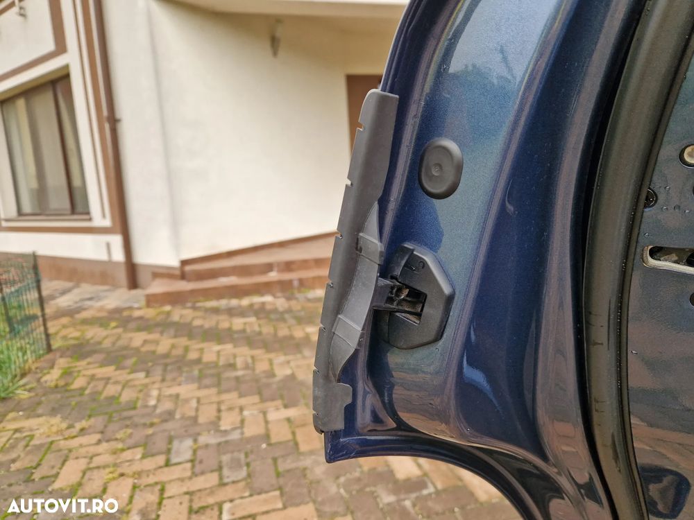 Ford Kuga 2.0 EcoBlue A8 AWD ST Line - 28