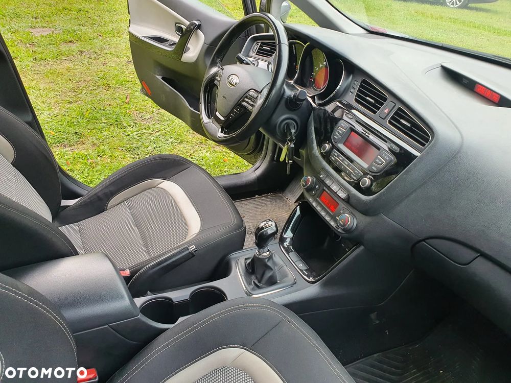 Kia Ceed 1.6 GDI Fifa World Cup Edition - 11
