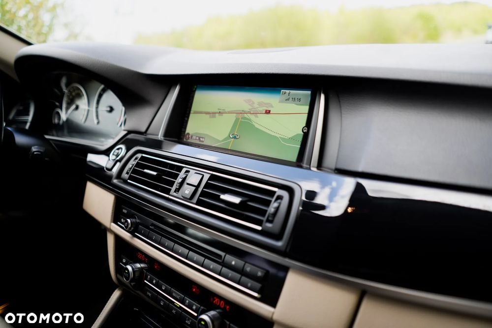 BMW Seria 5 520d xDrive Luxury Line - 34