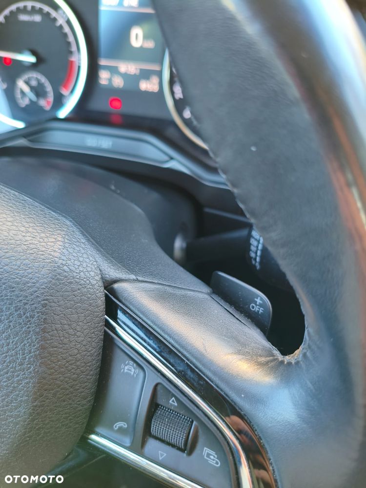 Skoda Superb 2.0 TDI Ambition DSG - 24