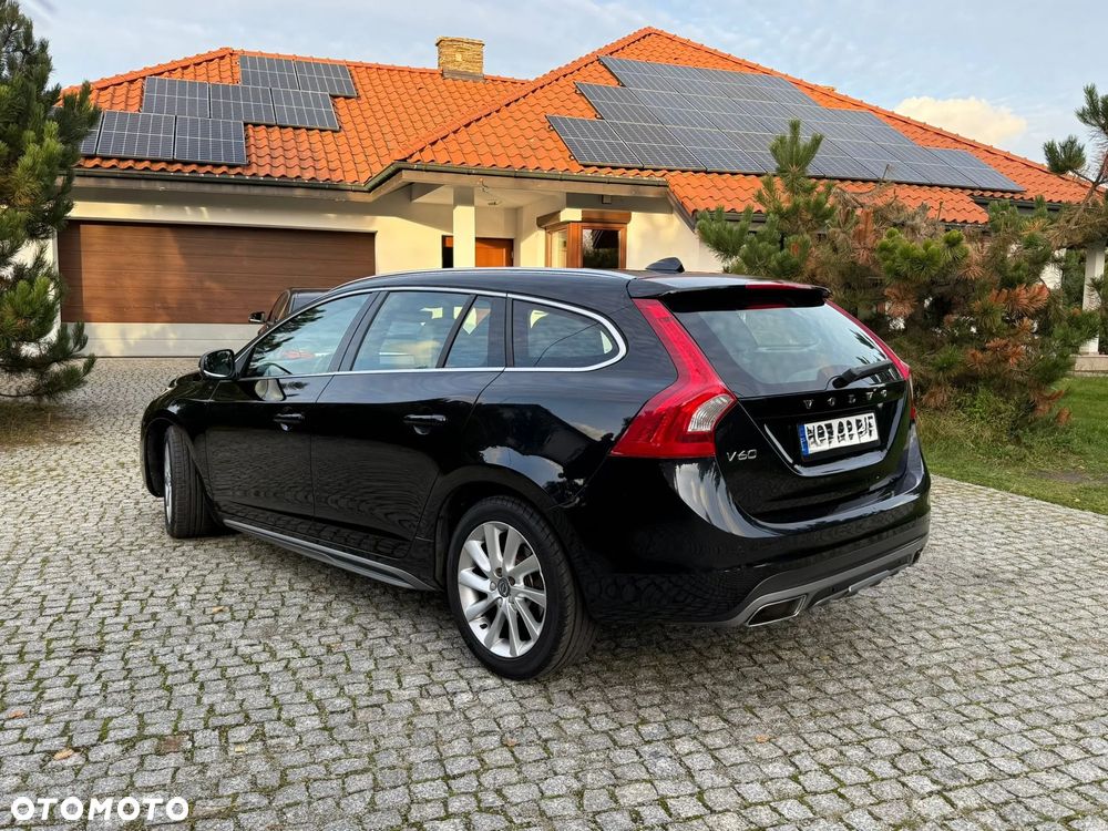 Volvo V60 D4 Geartronic Summum - 14