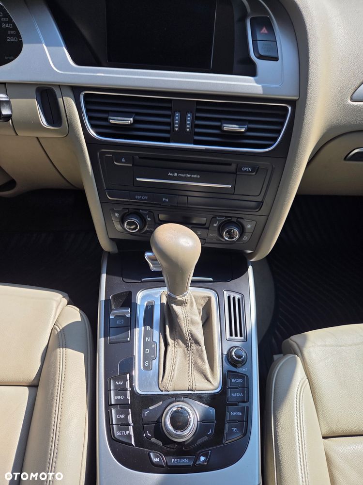 Audi A4 Avant - 11