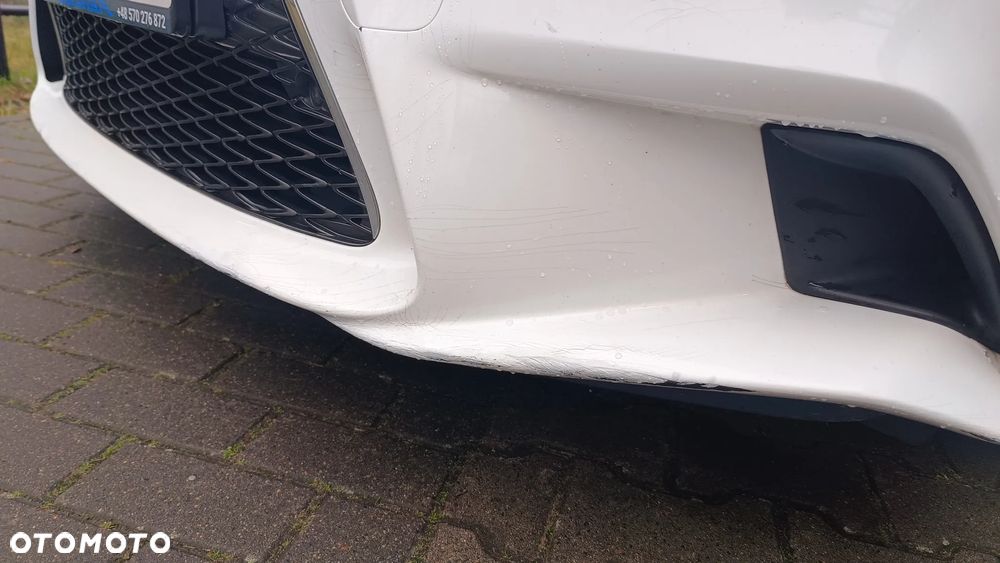 Lexus IS 300h F Sport - 31