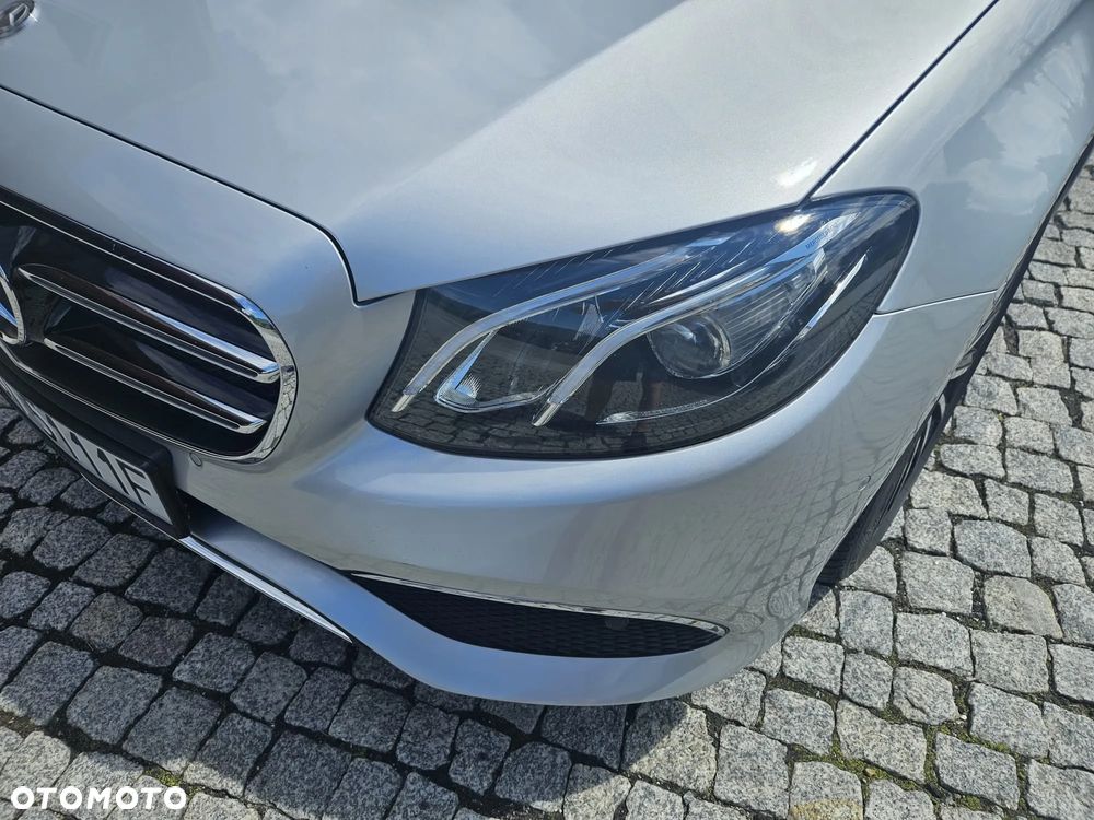 Mercedes-Benz Klasa E 220 d 9G-TRONIC - 9