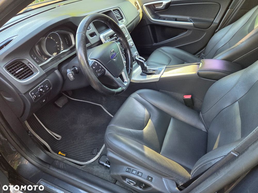 Volvo V60 D4 - 21