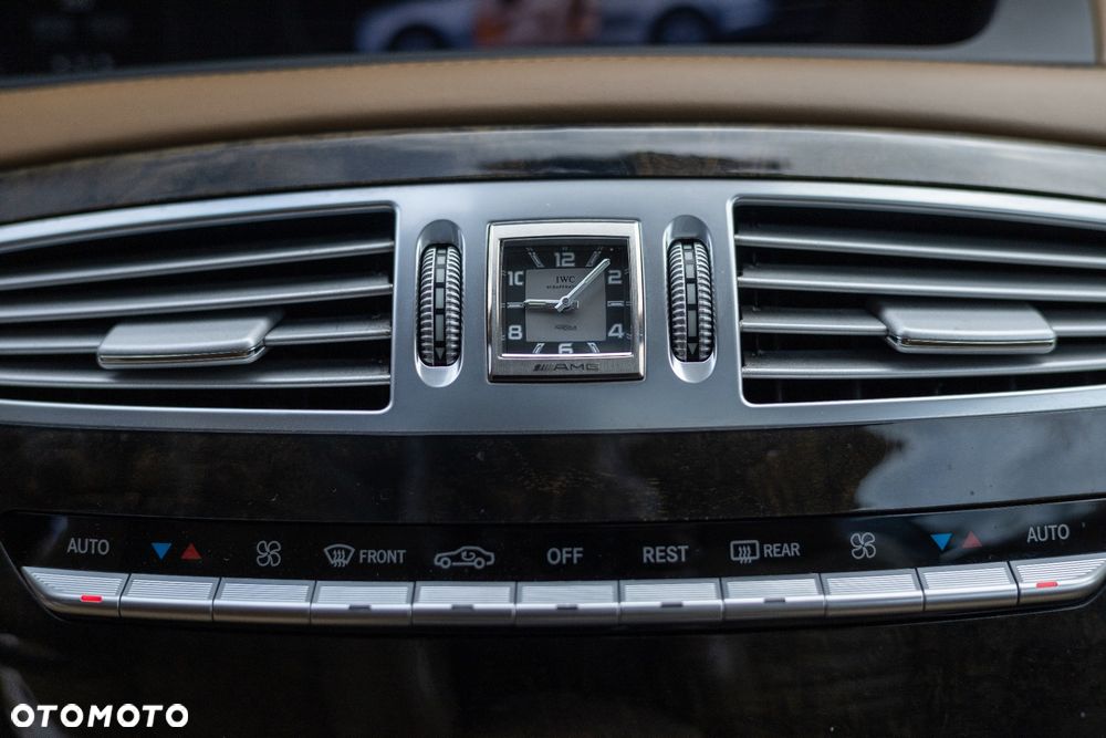 Mercedes-Benz CL 63 AMG 7G-TRONIC - 35