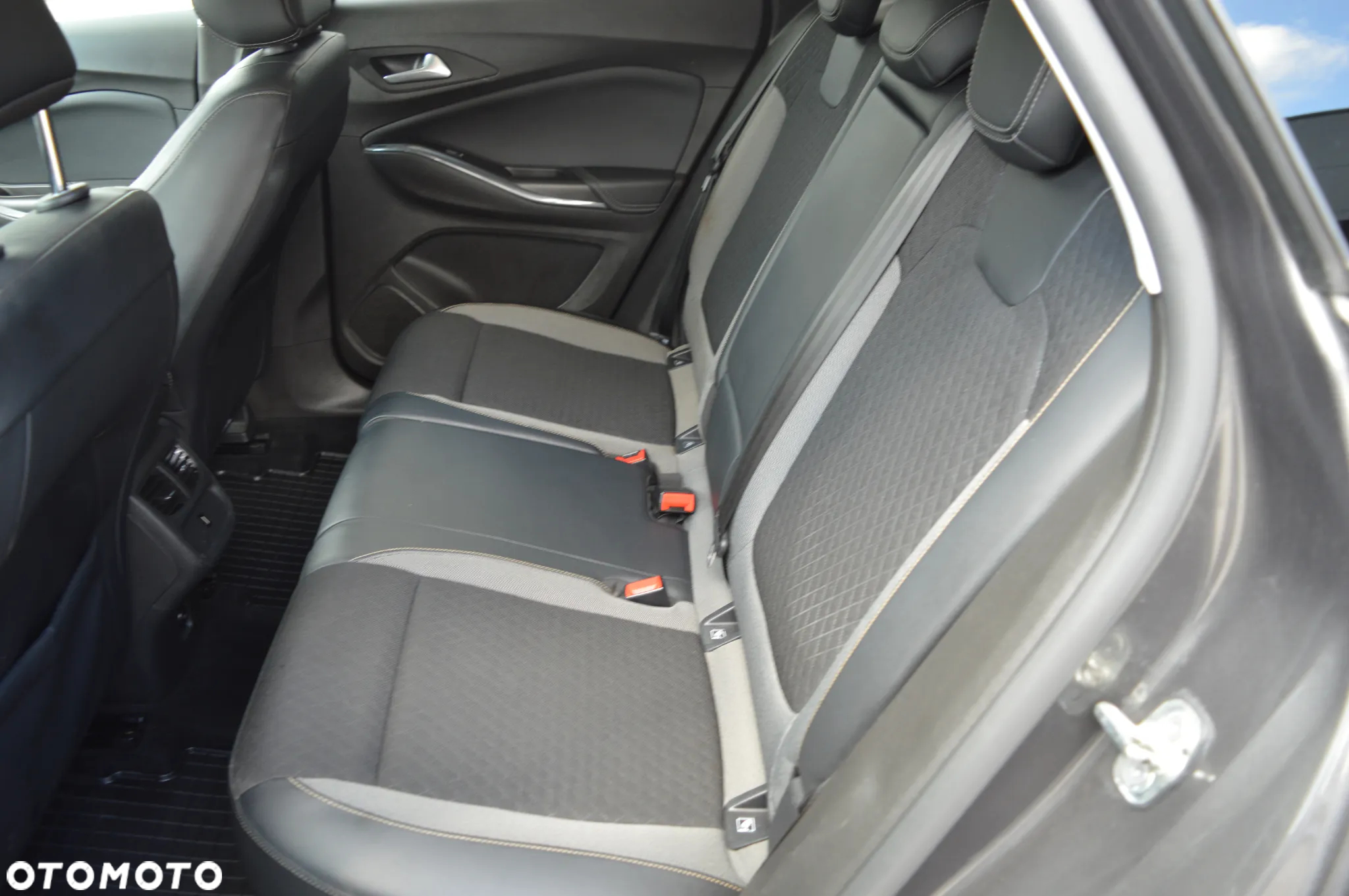 Opel Grandland X 1.2 Start/Stop Business INNOVATION - 13